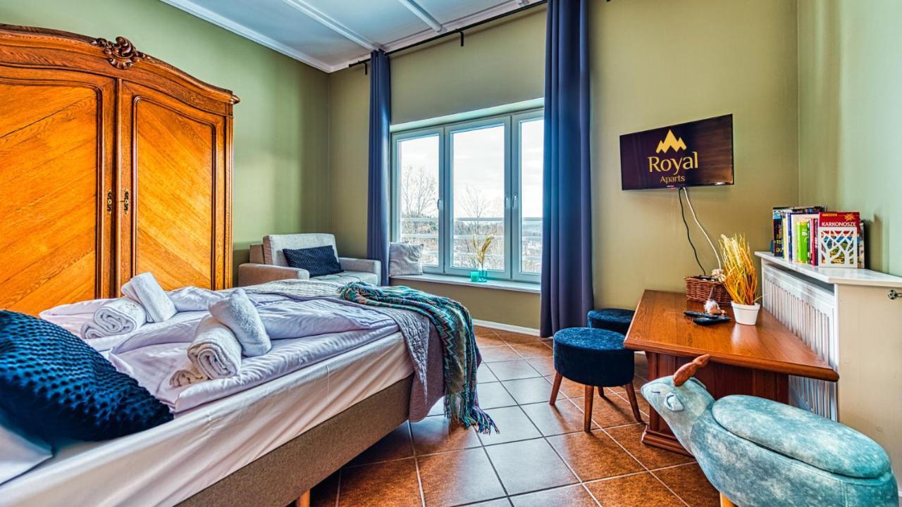 Apartamenty Royal Aparts Zielona Poreba - Z Panorama Gor シクラルスカ・ポレンバ エクステリア 写真